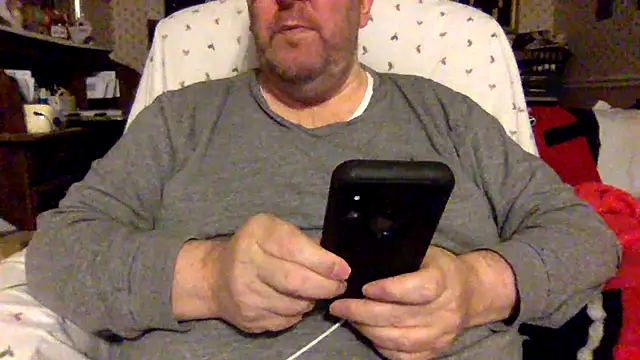 Snapshot of Drwhocares chatting on 01/23/25, 11:26 Drwhocares online show from 01/23/25, 11:26