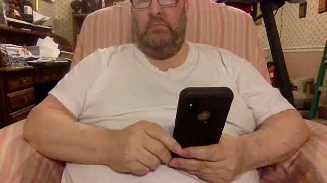 Snapshot of Drwhocares chatting on 04/15/26, 07:58 Drwhocares online show from 04/15/26, 07:58