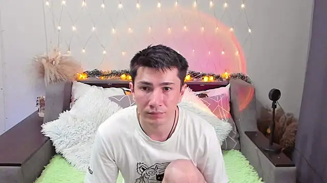 Snapshot of Yumi_steve chatting on 09/09/25, 09:58 Yumi steve online show from 09/09/25, 09:58