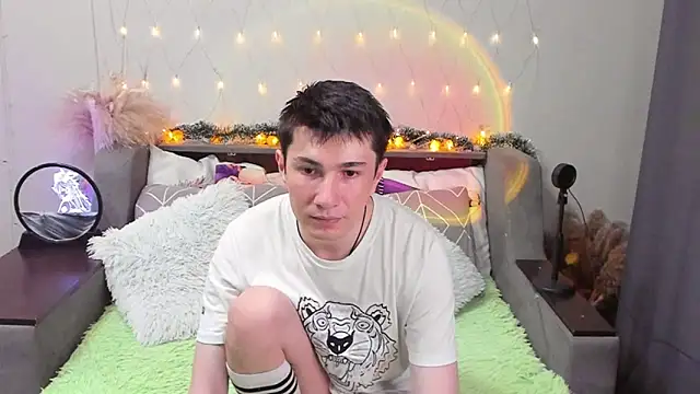 Snapshot of Yumi_steve chatting on 09/11/25, 08:31 Yumi steve online show from 09/11/25, 08:31