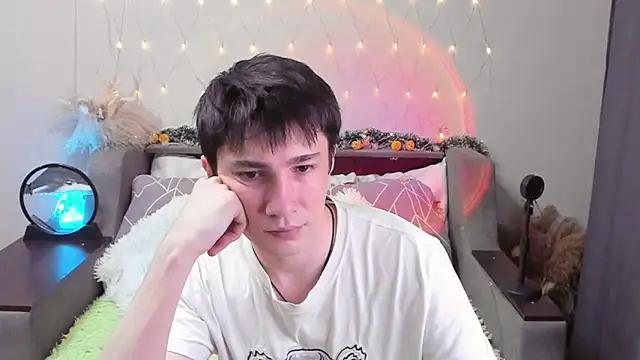 Snapshot of Yumi_steve chatting on 10/26/25, 06:03 Yumi steve online show from 10/26/25, 06:03