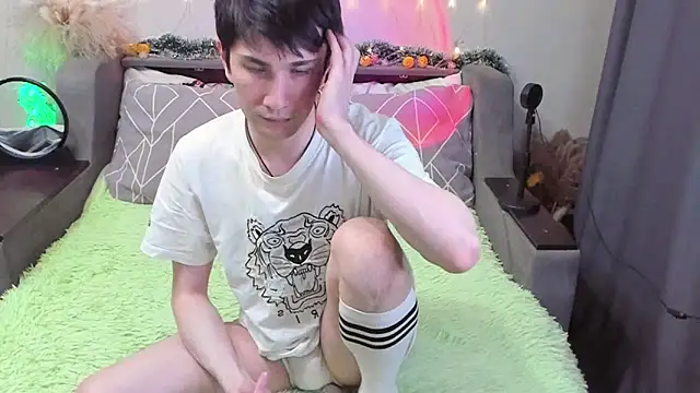 Snapshot of Yumi_steve chatting on 11/15/25, 03:52 Yumi steve online show from 11/15/25, 03:52