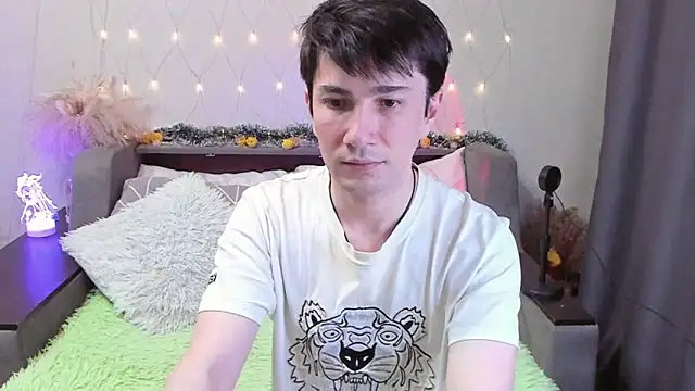 Snapshot of Yumi_steve chatting on 11/28/25, 04:53 Yumi steve online show from 11/28/25, 04:53