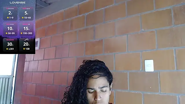 Snapshot of jasminne_ chatting on 02/07/25, 03:30 jasminne online show from 02/07/25, 03:30