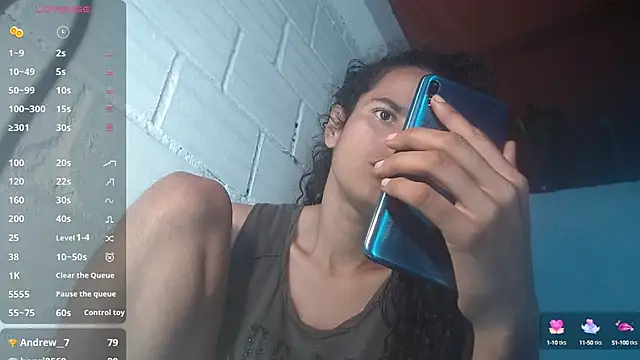 Snapshot of jasminne_ chatting on 10/09/25, 05:00 jasminne online show from 10/09/25, 05:00