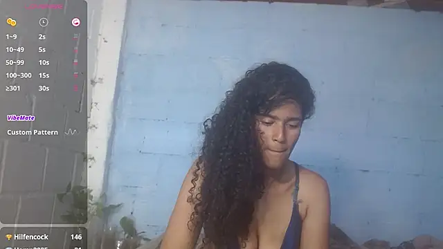 Snapshot of jasminne_ chatting on 10/16/25, 05:58 jasminne online show from 10/16/25, 05:58