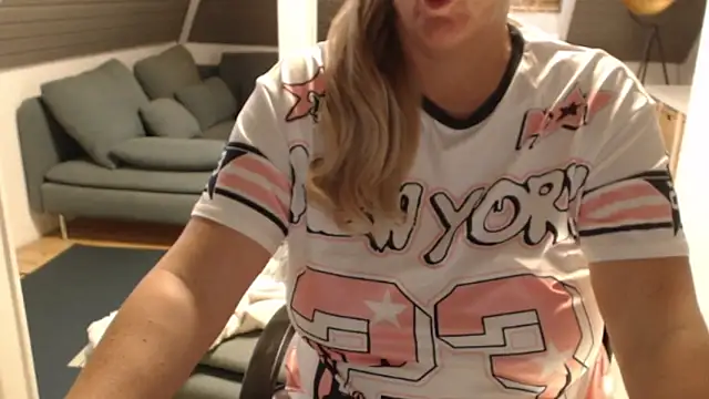 KimMitchelli online show from 12/17/25, 12:11