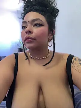 PrincessLauren420 online show from 05/17/26, 08:27