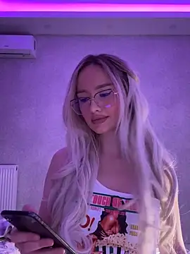 mollyxxx online show from 01/13/25, 01:23