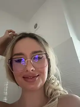 mollyxxx online show from 01/17/25, 05:32