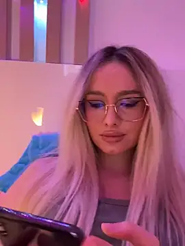 mollyxxx online show from 01/22/25, 07:46