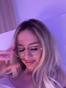 mollyxxx online show from 02/16/25, 07:04