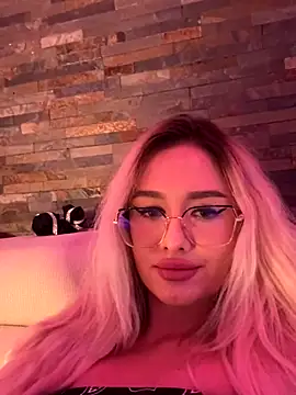 mollyxxx online show from 09/13/25, 04:23