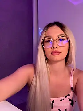 mollyxxx online show from 10/13/25, 03:17