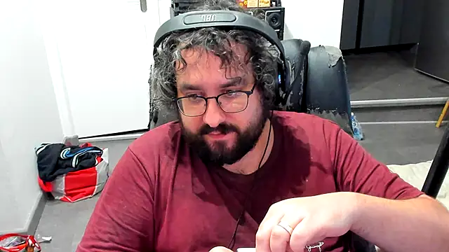 Snapshot of bears549a chatting on 12/19/24, 10:21 bears549a online show from 12/19/24, 10:21