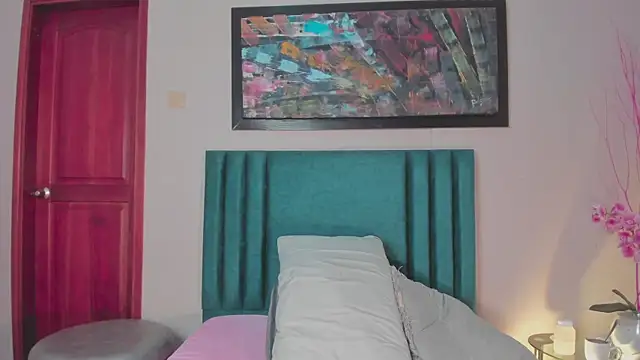 Snapshot of JupiteFox chatting on 09/13/25, 11:59 JupiteFox online show from 09/13/25, 11:59