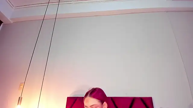 Snapshot of JupiteFox chatting on 10/28/25, 01:09 JupiteFox online show from 10/28/25, 01:09