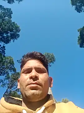 Snapshot of SunnyleoneBG chatting on 10/17/25, 02:26 SunnyleoneBG online show from 10/17/25, 02:26