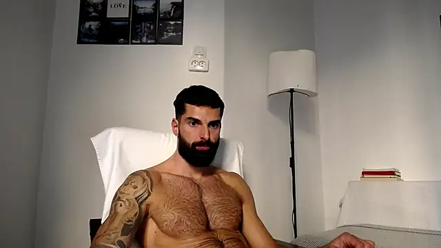 Verycutex online show from 10/10/25, 12:15