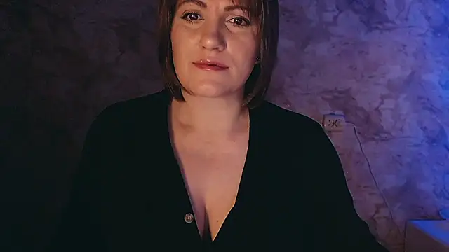 Snapshot of _letty_ chatting on 12/21/24, 08:43 letty online show from 12/21/24, 08:43