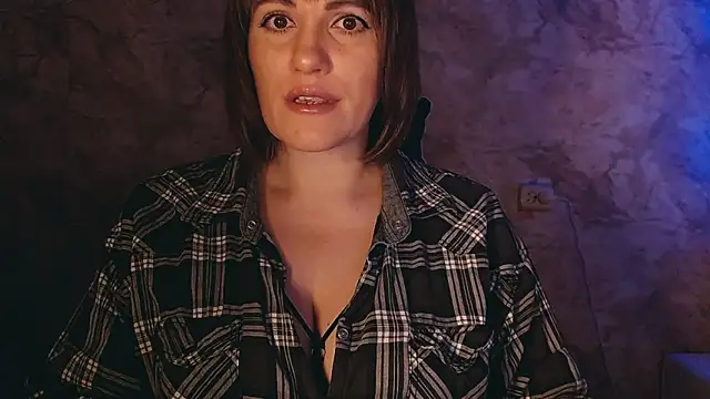 Snapshot of _letty_ chatting on 01/24/25, 10:41 letty online show from 01/24/25, 10:41