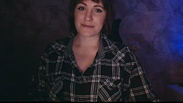 Snapshot of _letty_ chatting on 03/08/25, 12:33 letty online show from 03/08/25, 12:33