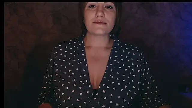 Snapshot of _letty_ chatting on 10/08/25, 10:29 letty online show from 10/08/25, 10:29