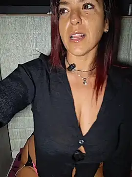 Snapshot of allyson22andy chatting on 02/12/26, 10:05 allyson22andy online show from 02/12/26, 10:05