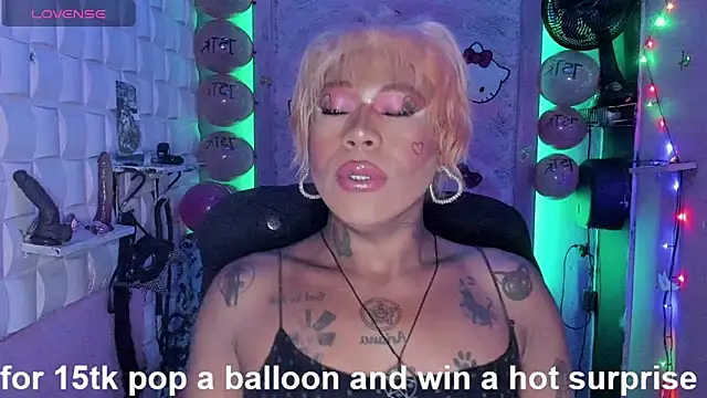 Snapshot of tsviolett chatting on 02/14/25, 08:26 tsviolett online show from 02/14/25, 08:26