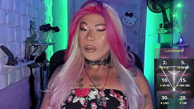 Snapshot of tsviolett chatting on 02/24/25, 05:53 tsviolett online show from 02/24/25, 05:53