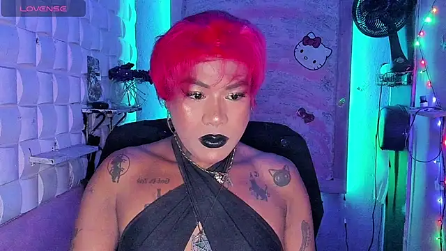 Snapshot of tsviolett chatting on 03/07/25, 05:38 tsviolett online show from 03/07/25, 05:38