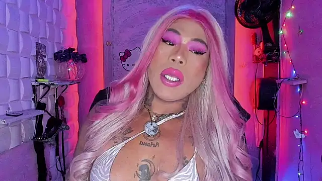 Snapshot of tsviolett chatting on 03/17/25, 06:21 tsviolett online show from 03/17/25, 06:21