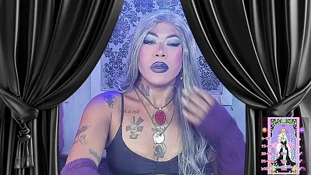 Snapshot of tsviolett chatting on 11/20/25, 06:51 tsviolett online show from 11/20/25, 06:51