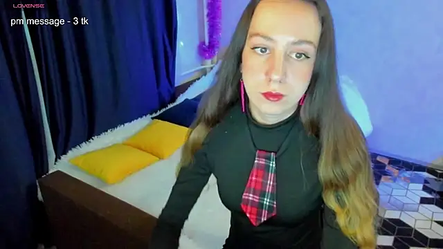 CurlySteph online show from 03/09/25, 05:28