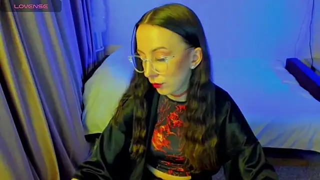 CurlySteph online show from 04/30/26, 07:20