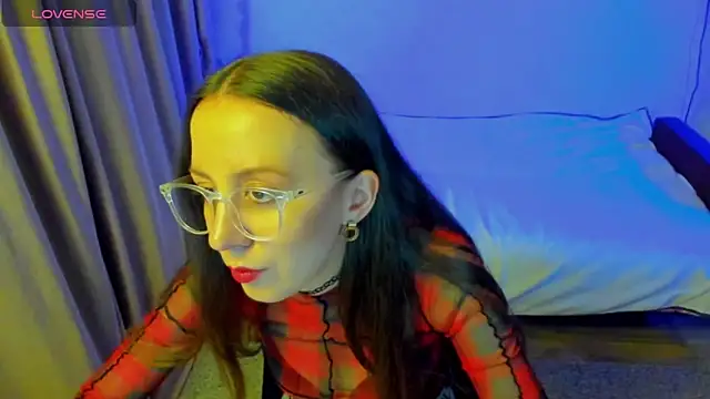 CurlySteph online show from 05/13/26, 07:33