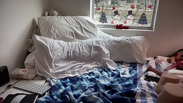 Snapshot of magicsparkles chatting on 01/07/25, 04:48 magicsparkles online show from 01/07/25, 04:48