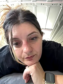 Snapshot of magicsparkles chatting on 10/01/25, 06:36 magicsparkles online show from 10/01/25, 06:36