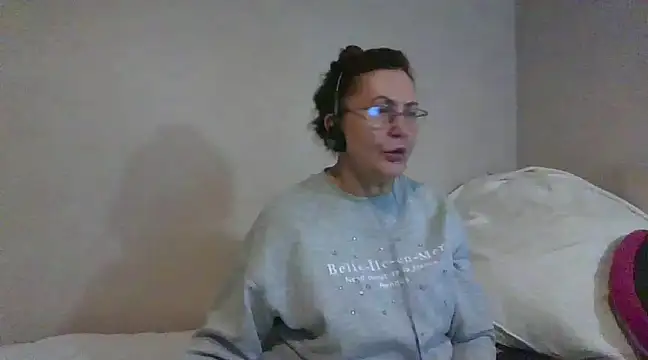 Hottie-Mom online show from 01/04/25, 12:27