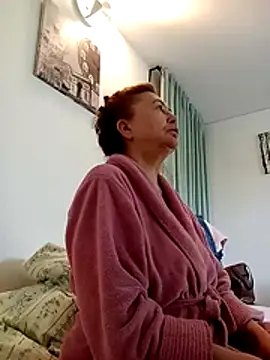 Hottie-Mom online show from 05/14/26, 08:21