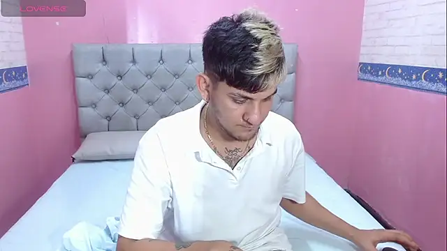 Snapshot of Dona_and_Carl chatting on 02/06/25, 03:06 Dona and Carl online show from 02/06/25, 03:06