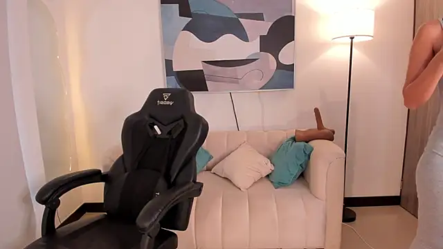 Snapshot of SaraParker_ chatting on 11/24/25, 08:19 SaraParker online show from 11/24/25, 08:19