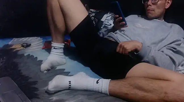 Snapshot of dannnyhot24 chatting on 02/15/25, 04:47 dannnyhot24 online show from 02/15/25, 04:47