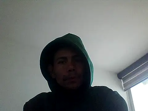 Snapshot of dannnyhot24 chatting on 03/22/26, 01:25 dannnyhot24 online show from 03/22/26, 01:25