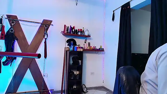 Snapshot of boy_n_girl chatting on 12/14/24, 09:40 boy n girl online show from 12/14/24, 09:40