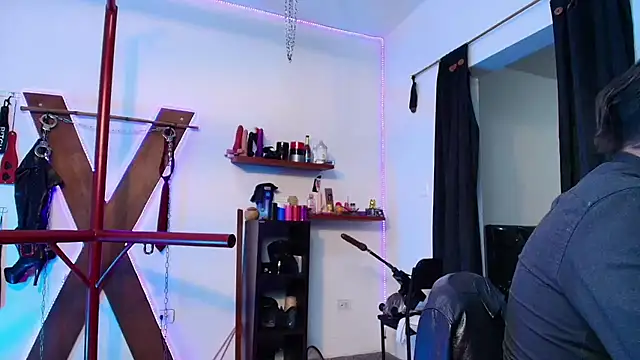 Snapshot of boy_n_girl chatting on 12/18/24, 09:58 boy n girl online show from 12/18/24, 09:58