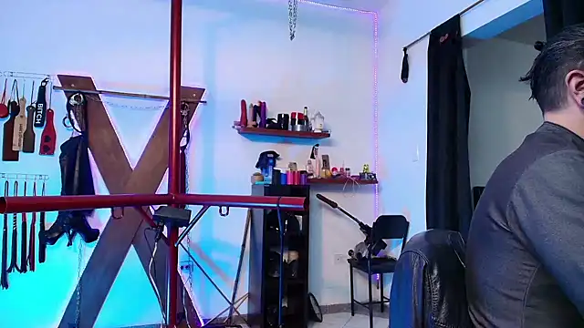 Snapshot of boy_n_girl chatting on 12/22/24, 10:38 boy n girl online show from 12/22/24, 10:38