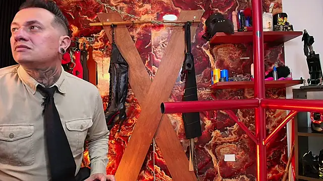 Snapshot of boy_n_girl chatting on 11/13/25, 05:23 boy n girl online show from 11/13/25, 05:23