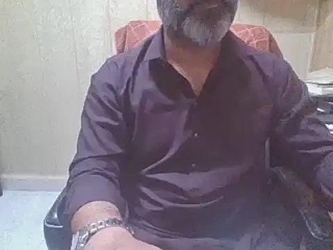 Snapshot of hairymaster95 chatting on 07/15/26, 04:40 hairymaster95 online show from 07/15/26, 04:40