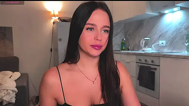 Megan Nilson online show from 01/05/25, 09:57